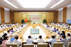 Conférence entre les Comités chargés des affaires du Parti au sein du gouvernement et de l'Asseemblée nationale sur les préparatifs de la 8e session de l’organe législatif. Photo: VNA