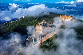 Sun World Ba Na Hills, une destination de choix pour les touristes à Da Nang. Photo: VNA