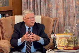 Le professeur Carl Thayer, de l’Académie des forces de défense australiennes de l’Université de Nouvelle-Galles du Sud. Photo: VNA