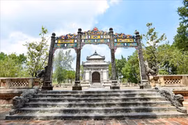 Le tombeau du roi Dông Khanh - une destination attrayante 