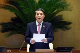 Le vice-président de l'Assemblée natonale Nguyen Duc Hai préside la séance de débat du développement socio-économique et du budget d’Etat. Photo: VNA