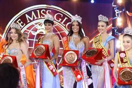 Top 5 de Miss Globe 2024. Photo: Comité d'organisation