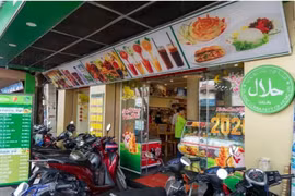 Dans le magasin Satrafoods Halal situé au 15-17 rue Phan Chu Trinh, quartier de Bên Thanh, premier arrondissement, Hô Chi Minh-Ville. Photo: VnEconomy