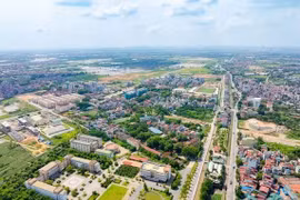 Les infrastructures de transport développées aident l’immobilier dans le district de Thuong Tin, à Hanoi, à attirer les investissements. Photo : Truong Son Land