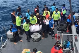 Thaïlande : un total de 42 morts et 5 disparus dans le naufrage à Phuket