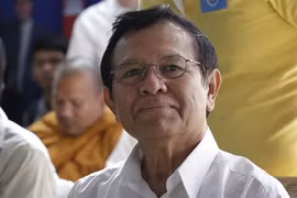 Cambodge : l’ancien leader de l’opposition reste en détention provisoire