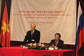 Le secrétaire général du PCV visite l'ambassade vietnamienne à Moscou