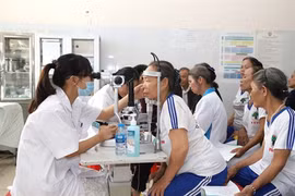 L’Hôpital ophtalmologique Hanoï 2 éclaire la vue des diabétiques