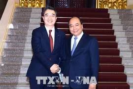 Le PM Nguyên Xuân Phuc reçoit le directeur général de Doosan Vina