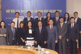WEF ASEAN 2018 : Le vice-PM et ministre des AE Pham Binh Minh rencontre les sponsors 