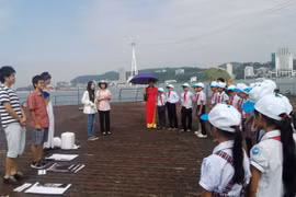 La préservation de la baie de Ha Long entre à l’école