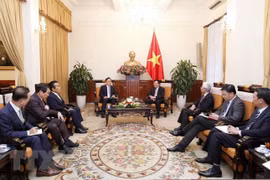 Le vice-PM Pham Binh Minh reçoit le consul général honoraire du Vietnam en R. de Corée