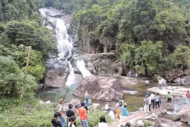 Le tourisme prend son essor à Binh Liêu, dans le Nord