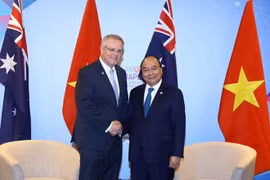 Sommet de l'ASEAN: le PM Nguyen Xuan Phuc rencontre son homologue australien