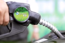 Stimuler la consommation de l’essence E5