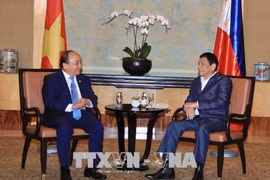 Le PM Nguyen Xuan Phuc rencontre le président philippin Rodrigo Duterte