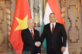 Le secrétaire général du PCV Nguyên Phu Trong termine sa visite officielle en Hongrie