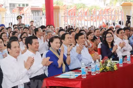 La présidente de l'AN à la Fête de la grande union à Thai Binh