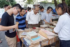  Quand les vieux livres « se réveillent » dans la capitale vietnamienne