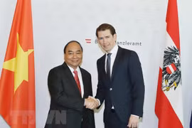 Vietnam-Autriche : entretien entre le PM Nguyên Xuân Phuc et le chancelier Sebastian Kurz