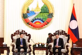 Des dirigeants laotiens saluent les relations juridiques Vietnam-Laos