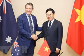 Le vice-PM Pham Binh Minh reçoit le ministre en chef du Territoire du Nord d’Australie