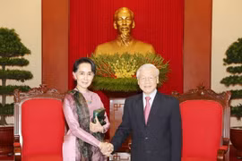 Le leader du PCV reçoit la la conseillère d’État du Myanmar
