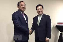 AMM-51 : le vice-PM Pham Binh Minh rencontre les ministres cambodgien et norvégien