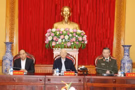 Le dirigeant Nguyen Phu Trong souligne le rôle important des forces de police populaire