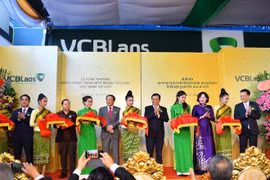 Les banques commerciales vietnamiennes s’emploient à s’étendre à l’étranger 