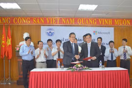 Quang Ninh renforce la coopération dans le développement des TI