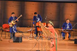 Hanoi d’antan et d’aujourd’hui se dévoile en musique au coeur de Paris 