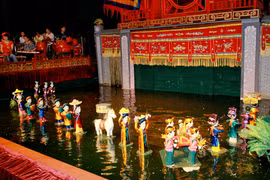 Présentation des marionnettes sur l’eau en Malaisie 