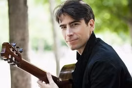 Un guitariste français se produira à Hanoi