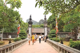 Temples dédiés à deux rois de la dynastie des Dinh et des Lê