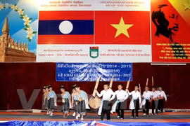 Laos : rentrée scolaire à l’école bilingue vietnamien-laotien Nguyên Du 
