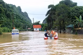 Crues : soutien aux sinistrés de Quang Ninh et de Dien Bien 
