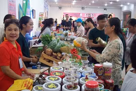 Hô Chi Minh-Ville : foire des produits vietnamiens bio