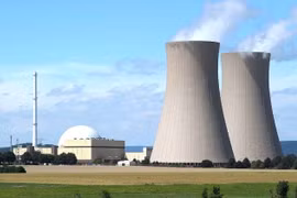 Nucléaire: Vietnam et Russie promeuvent leur coopération