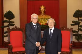 Les dirigeants vietnamiens reçoivent le président italien