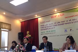 Plus de 300 entreprises à l’exposition VietnamPlas & VietnamRubber 2015 