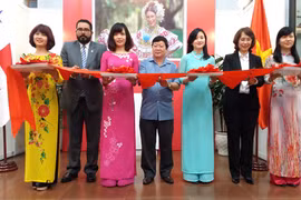 Exposition de photos « Contempler le Panama » à Hanoi 