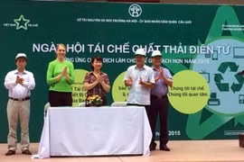 Le ramassage des déchets électroniques à Hanoi 