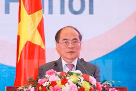 Le président de l’AN Nguyen Sinh Hung quitte le pays pour les Etats-Unis