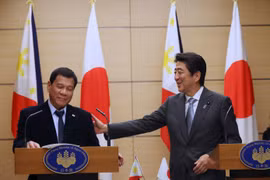 Les Philippines et le Japon veulent renforcer leurs relations