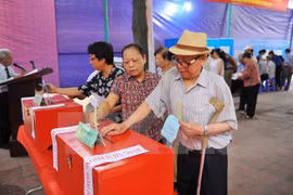 Les élections inaugurées dans les 63 villes et provinces