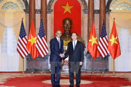 Entretien entre les présidents vietnamien et américain