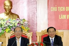 Des dirigeants se rendent à Hà Tinh