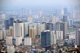 Hanoi se métamorphose et voit très grand