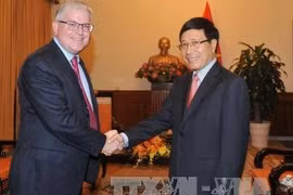 Le vice-PM Pham Binh Minh reçoit le nouvel Ambassadeur de l’Australie